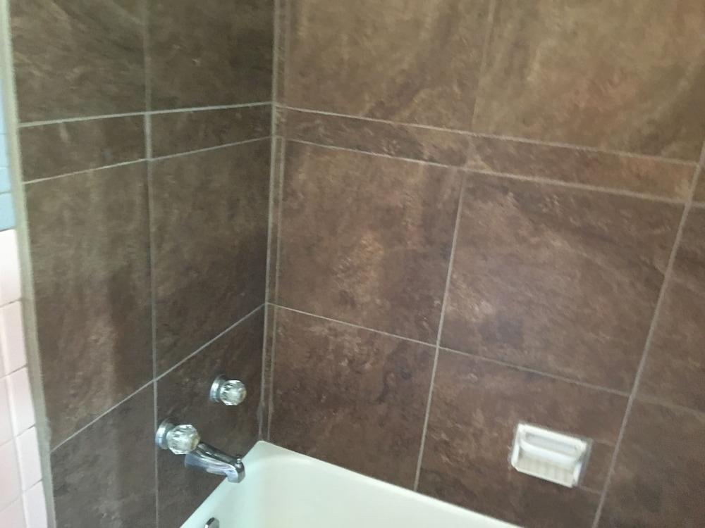 Best Value Inn Motel Sandusky photo 71