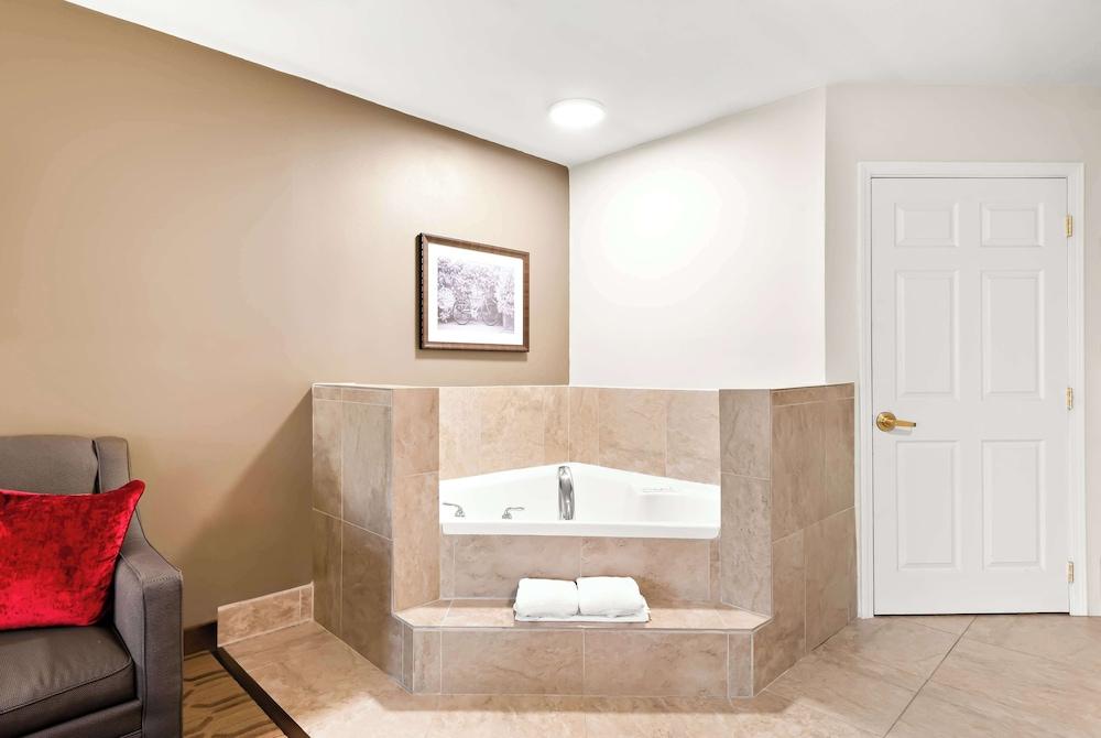 Best Western Palmyra Inn & Suites photo 18