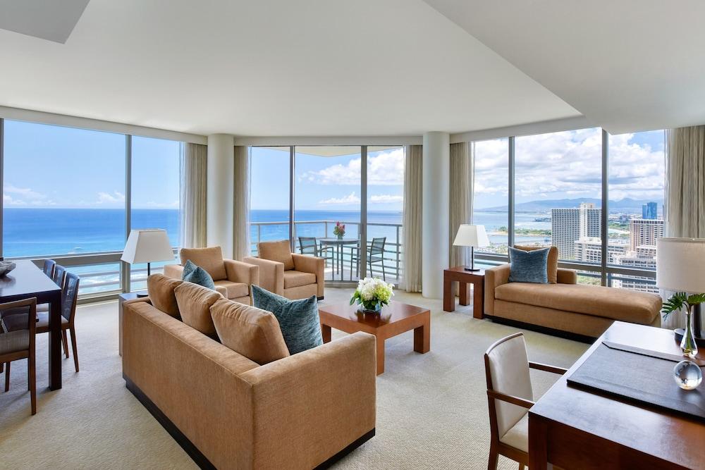 Ka Laʻi Waikiki Beach, LXR Hotels & Resorts photo 14