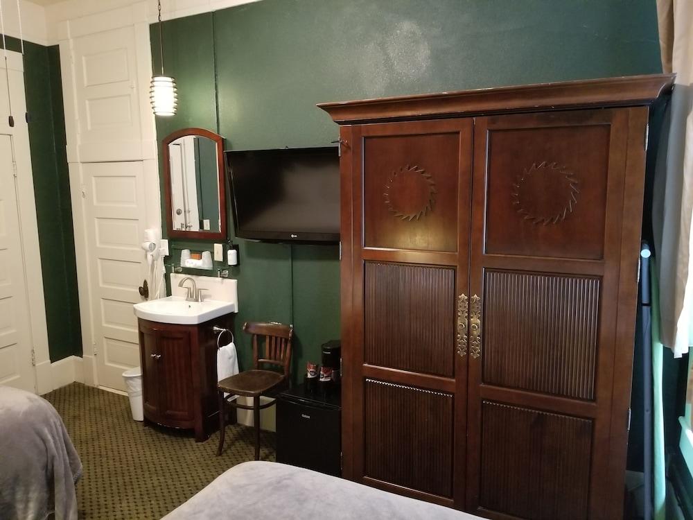 Basin Park Hotel and Spa photo 37