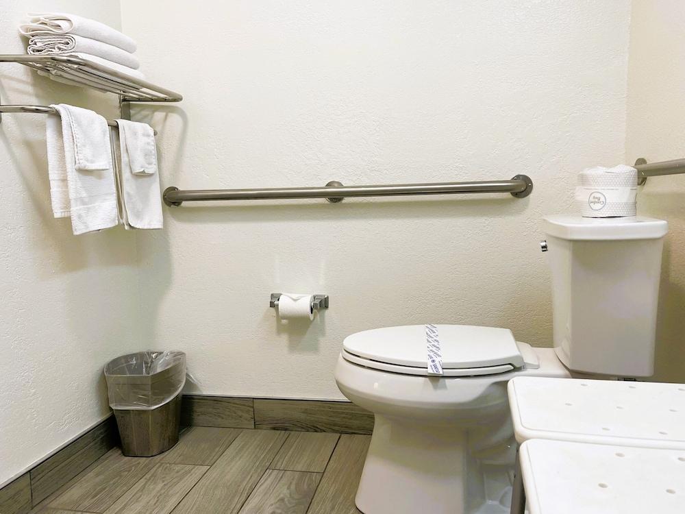 Americas Best Value Inn & Suites Joshua Tree National Park photo 96