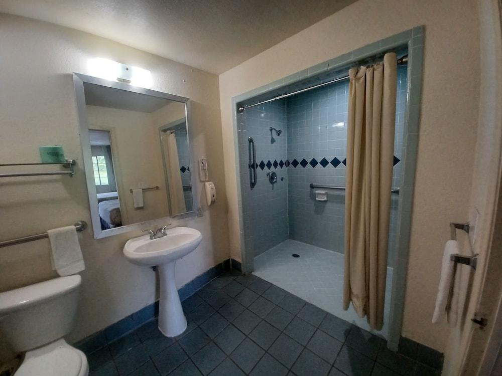 Executive Inn Port Lavaca by OYO photo 8