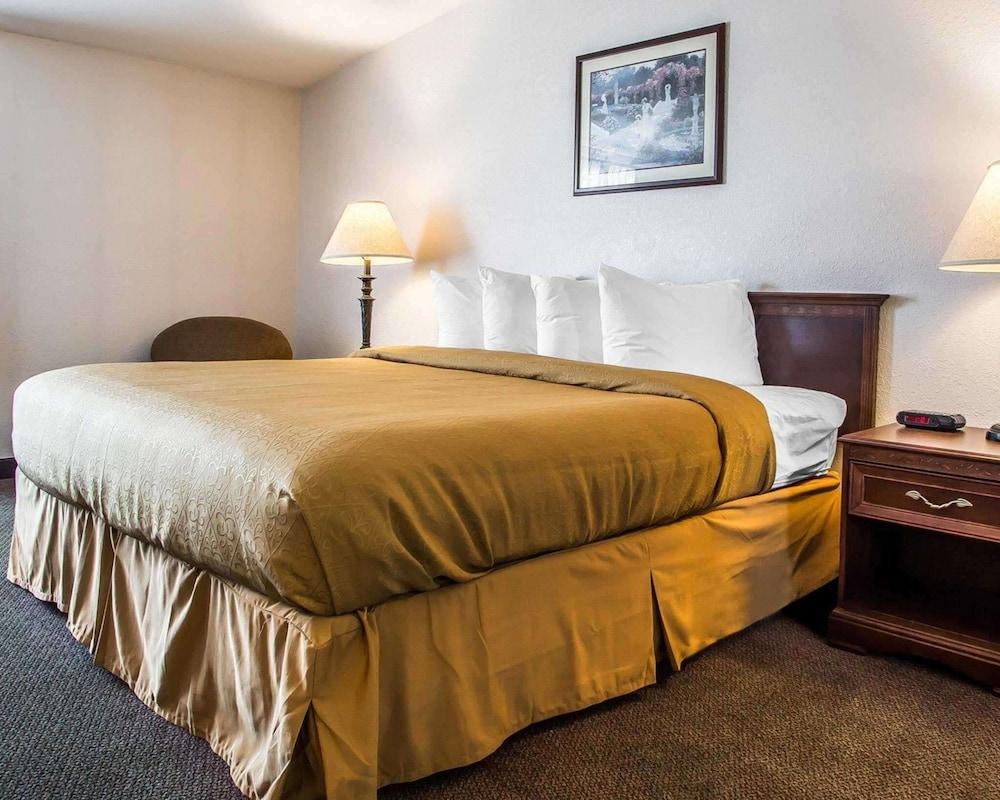 Quality Inn & Suites Middletown - Franklin photo 59