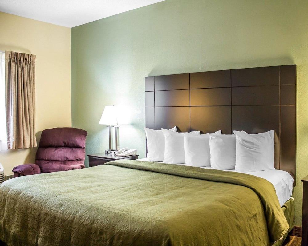 Quality Inn photo 11