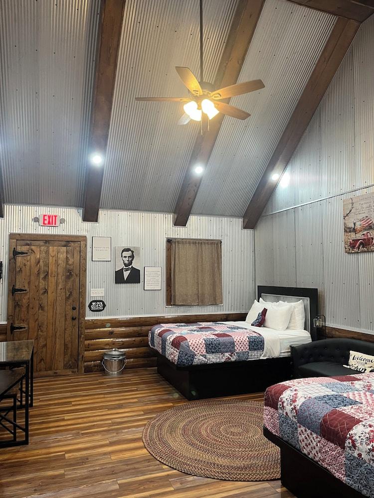 Lincoln Lodge photo 26