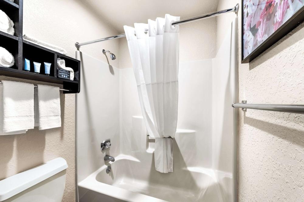 Americas Best Value Inn Marquette photo 30