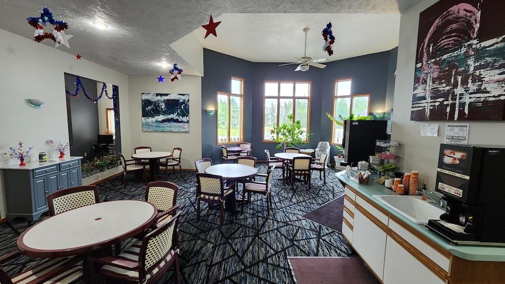 Econo Lodge Lakeshore photo 53