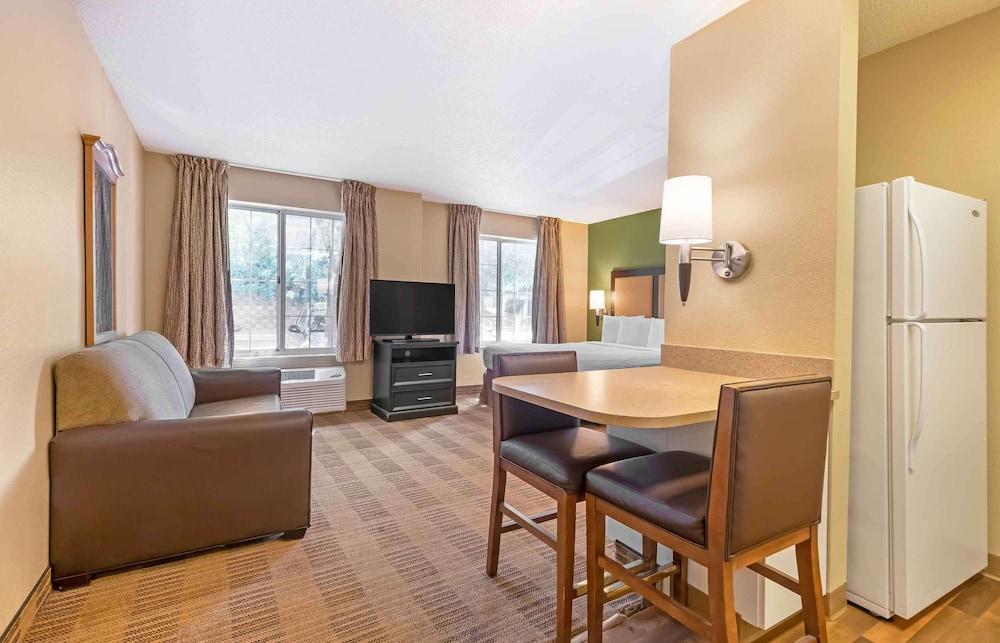 Extended Stay America Suites DC Alexandria Eisenhower Ave photo 8