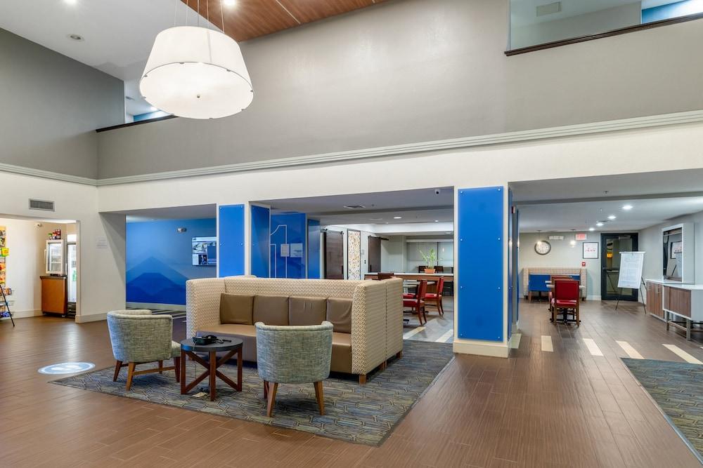 Holiday Inn Express Harlingen by IHG photo 59