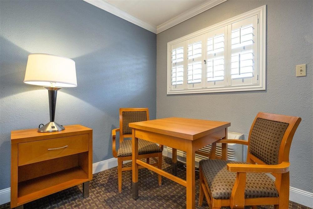 SOMA Park Inn – Civic Center photo 27