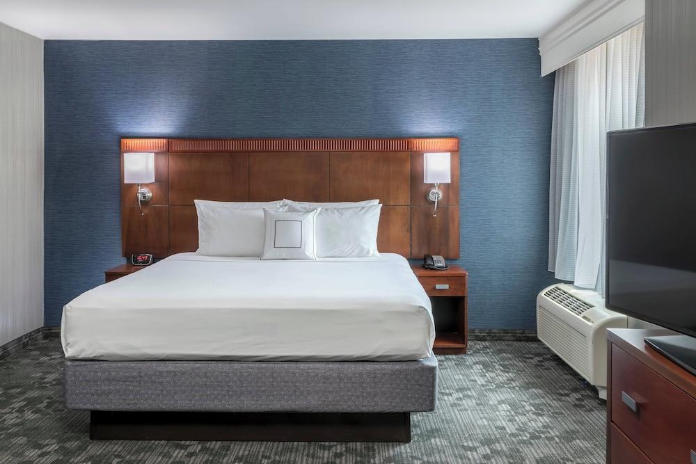 Courtyard by Marriott West Orange photo 5