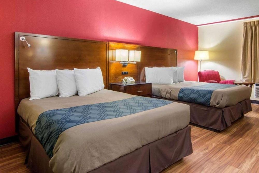 Travelodge by Wyndham Forsyth photo 13