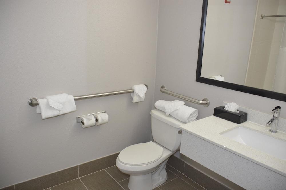 Garner Hotel Longview South by IHG photo 24