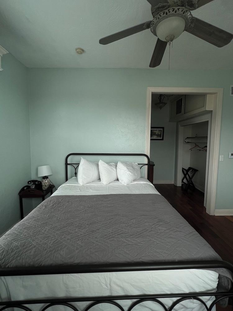 Casa Marina Hotel photo 9