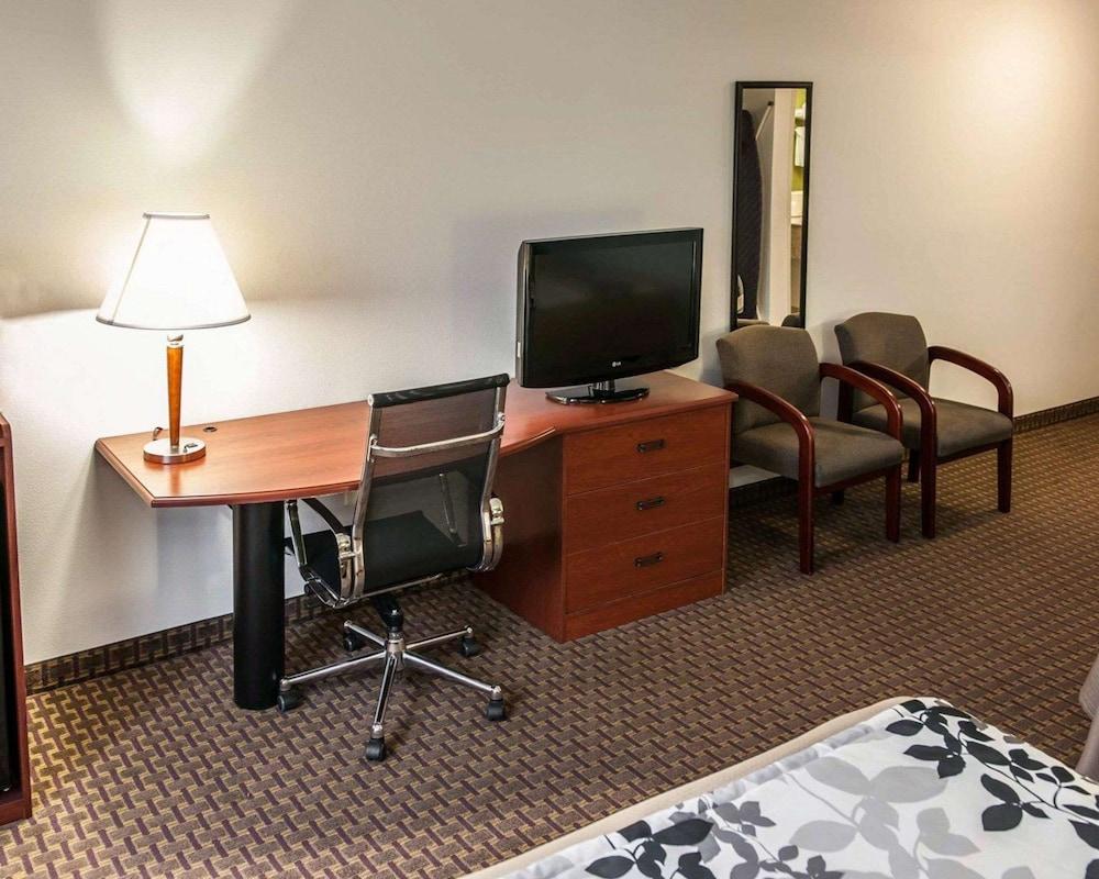 Sleep Inn South Bend Airport photo 13