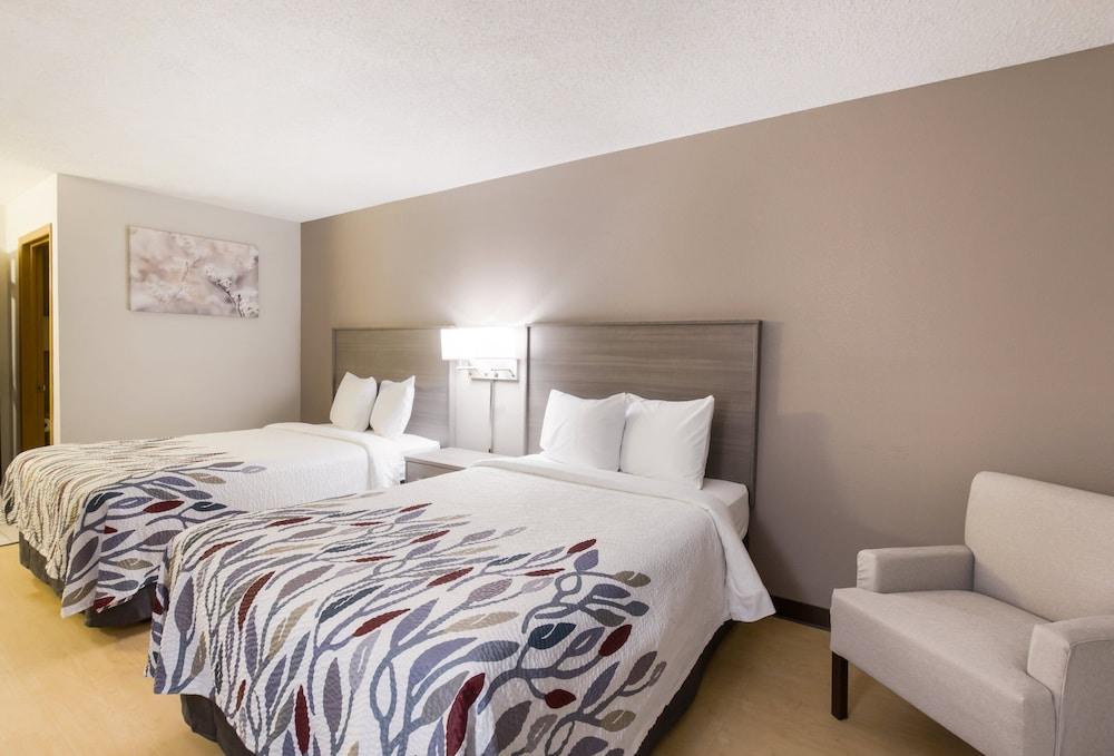 Red Roof Inn Lawrenceburg photo 19