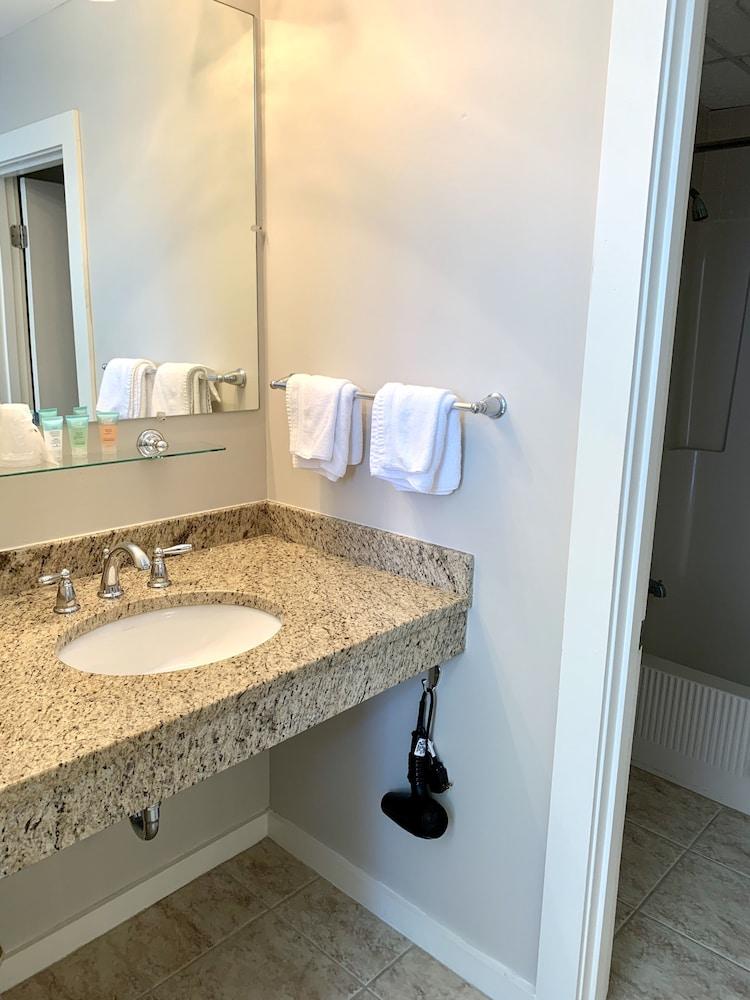 Atlantic Oceanfront Hotel photo 36