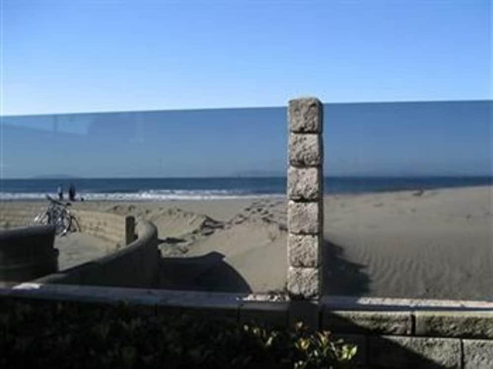 Inn On The Beach photo 18