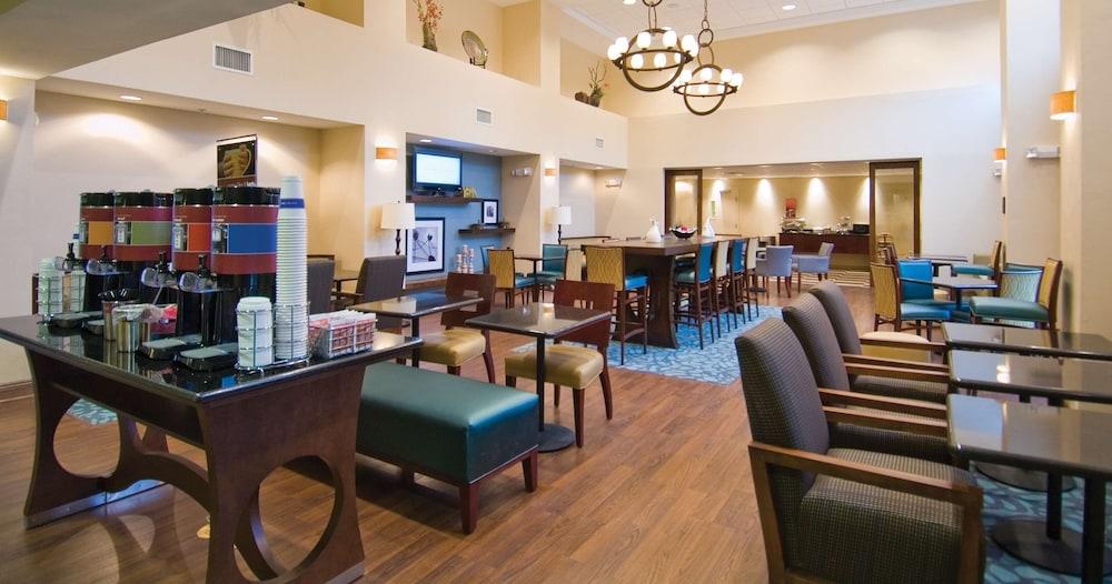 Hampton Inn & Suites Baton Rouge/Port Allen photo 6