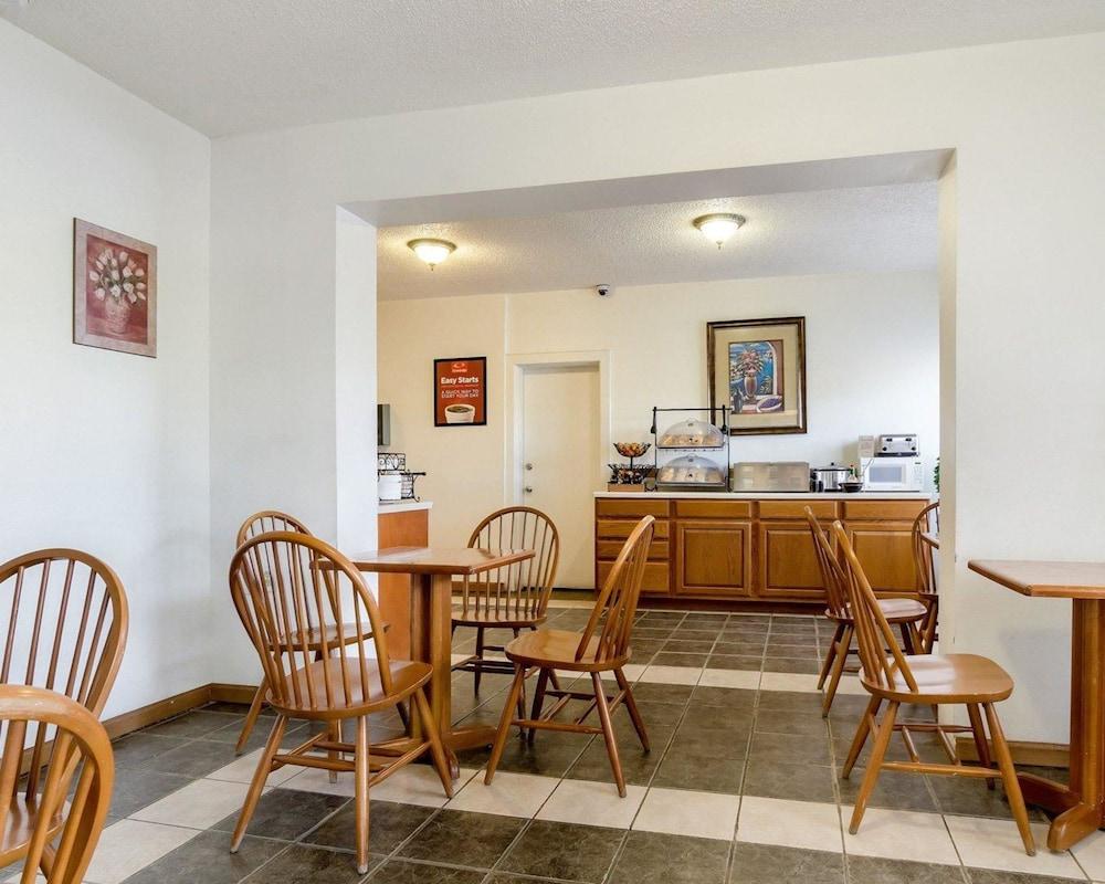 Meadow Acres Inn photo 31