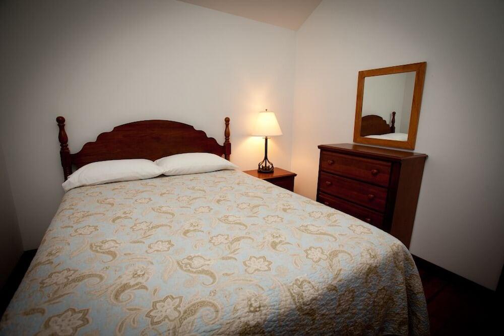 Blue Hill Lodge photo 63