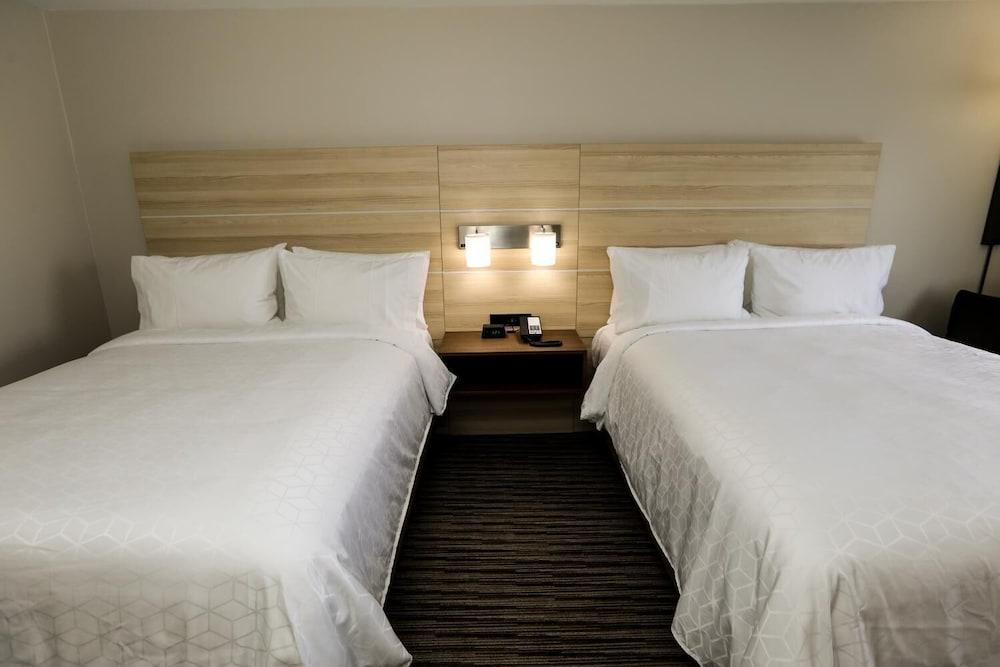 Holiday Inn Express : Hillsboro I-35 by IHG photo 24