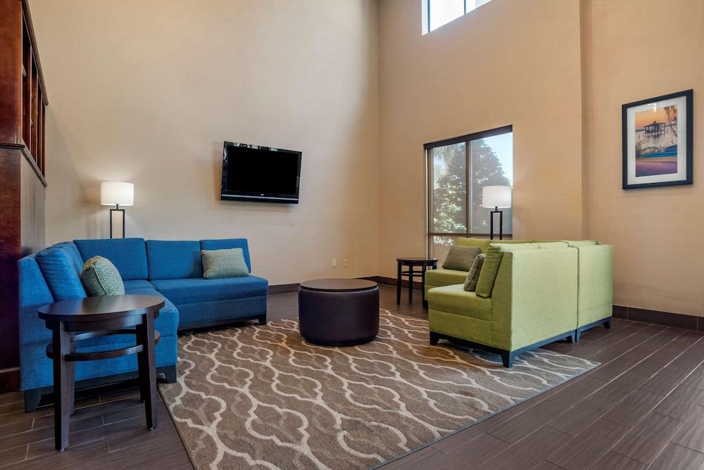Comfort Suites Mobile photo 2