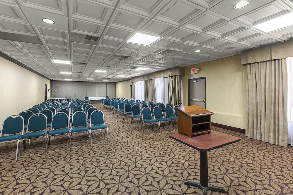 Clarion Inn Columbia Airport photo 59