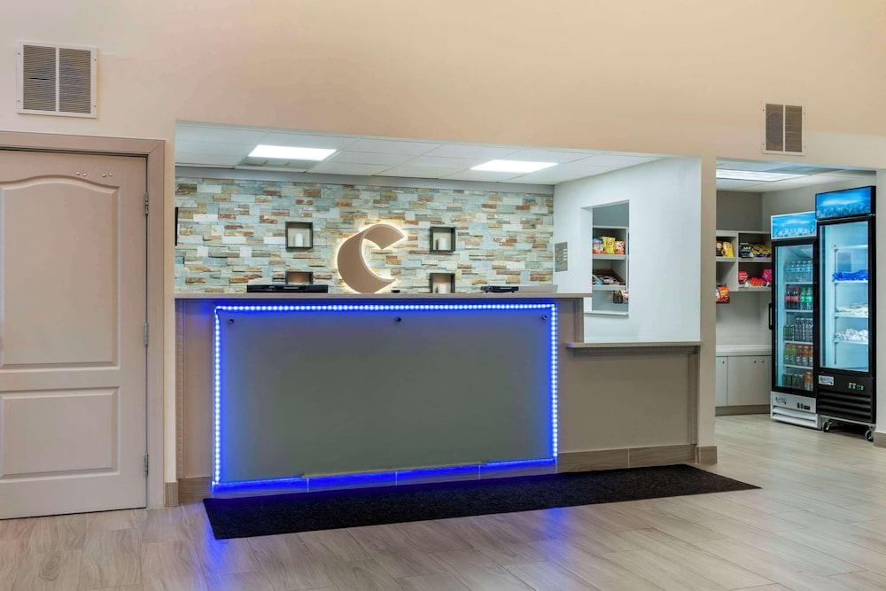Comfort Suites Elgin Northwest photo 2