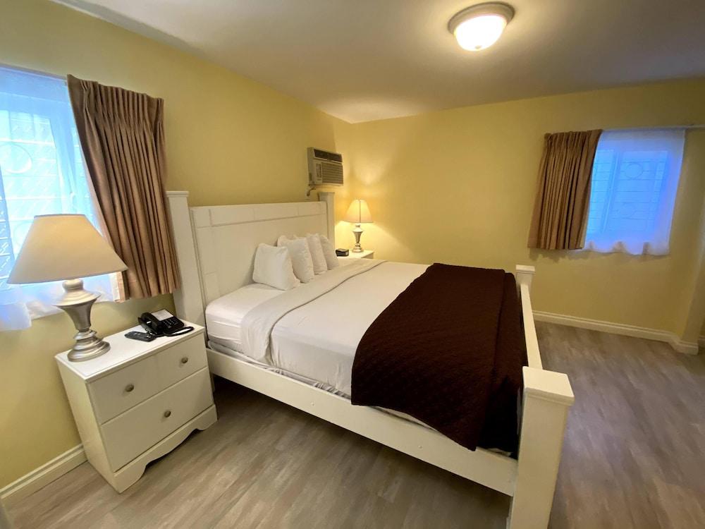 Hollywood Celebrity Hotel photo 2