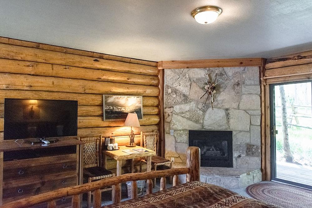 Daniels Summit Lodge photo 11