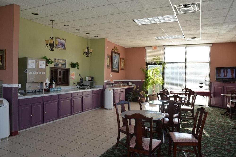 OK Hotel photo 22