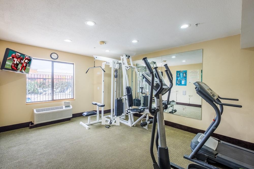 GreenTree Inn Houston IAH Airport photo 4