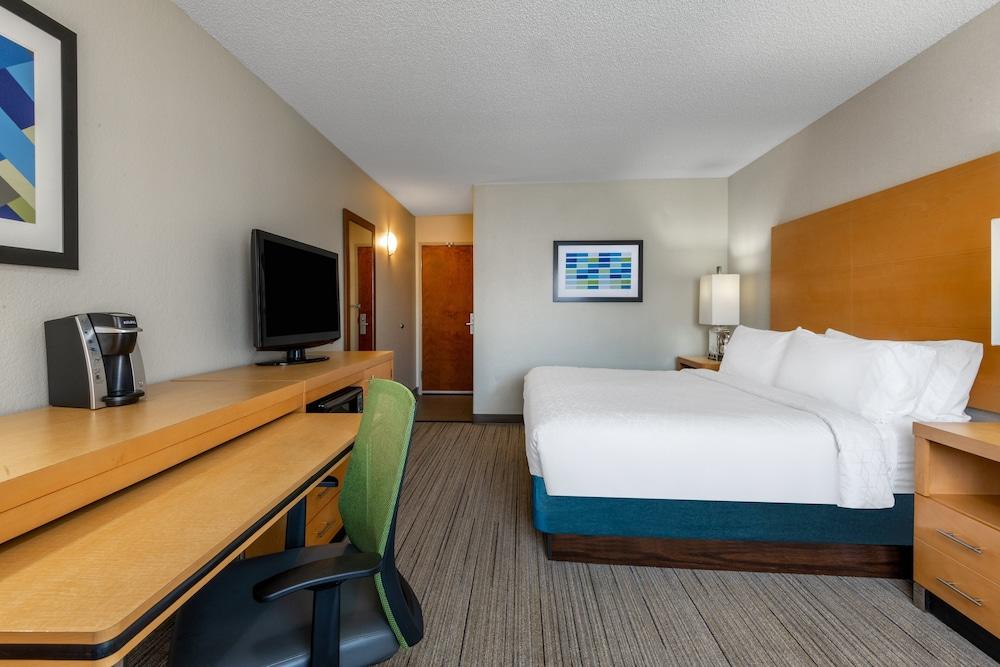 Holiday Inn Express & Suites Wheat Ridge-Denver West by IHG photo 6