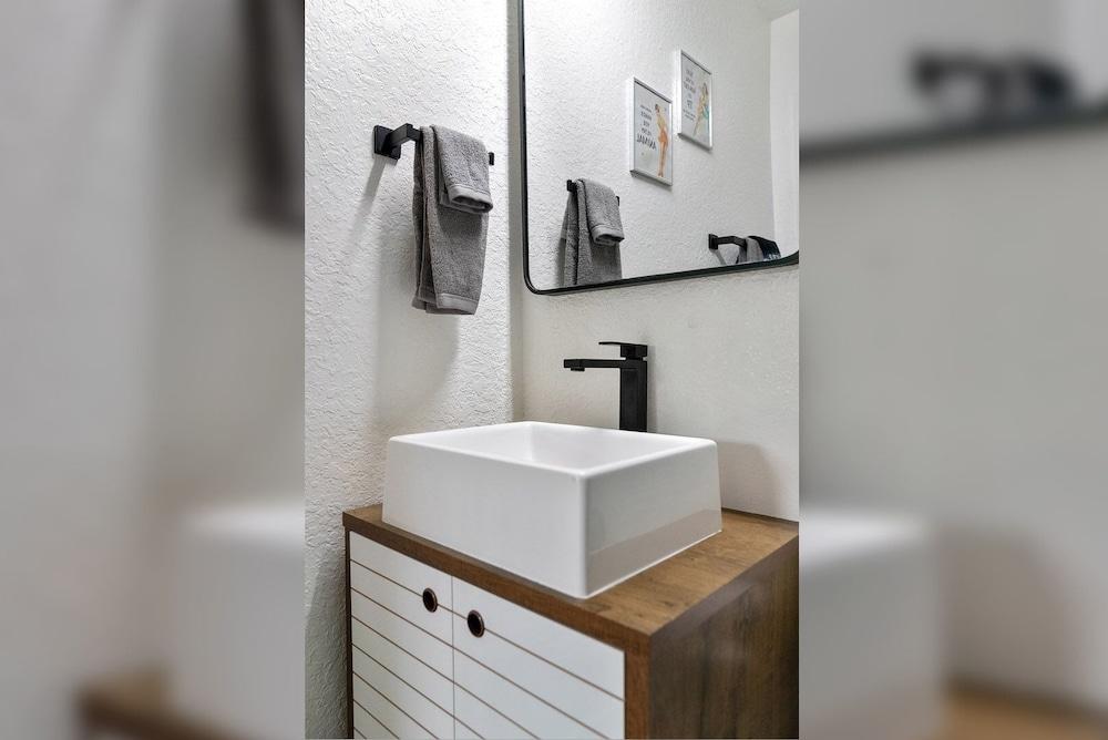 Las Olas Guest House photo 26