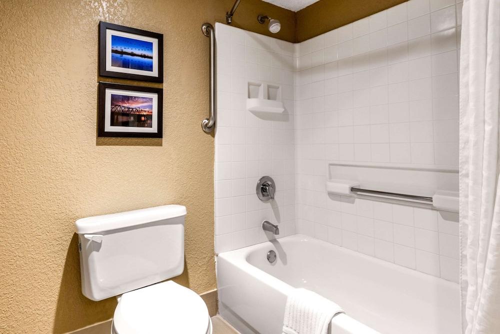 Comfort Inn Lathrop - Stockton Airport photo 25