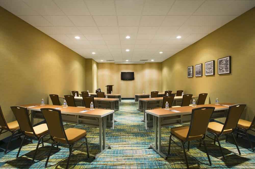 Springhill Suites by Marriott Lawrence photo 44
