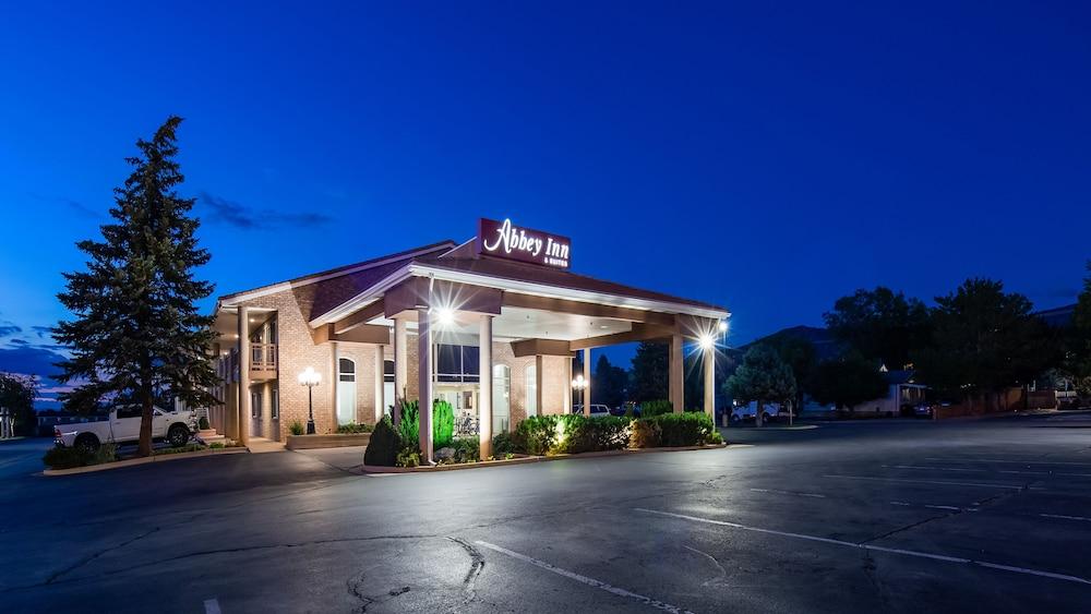 Abbey Inn photo 41