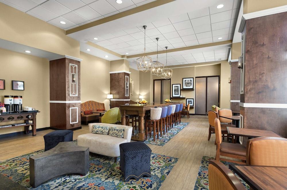 Hampton Inn Charlotte-Belmont at Montcross photo 25