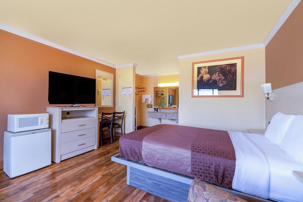 River Valley Motor Inn photo 32