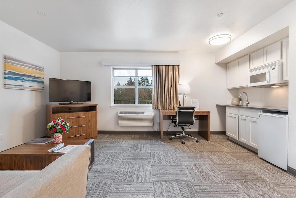 Marshall Suites Bainbridge Island, SureStay Collection by BW photo 11