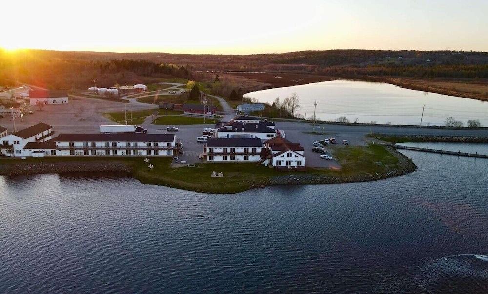 Machias River Inn photo 1