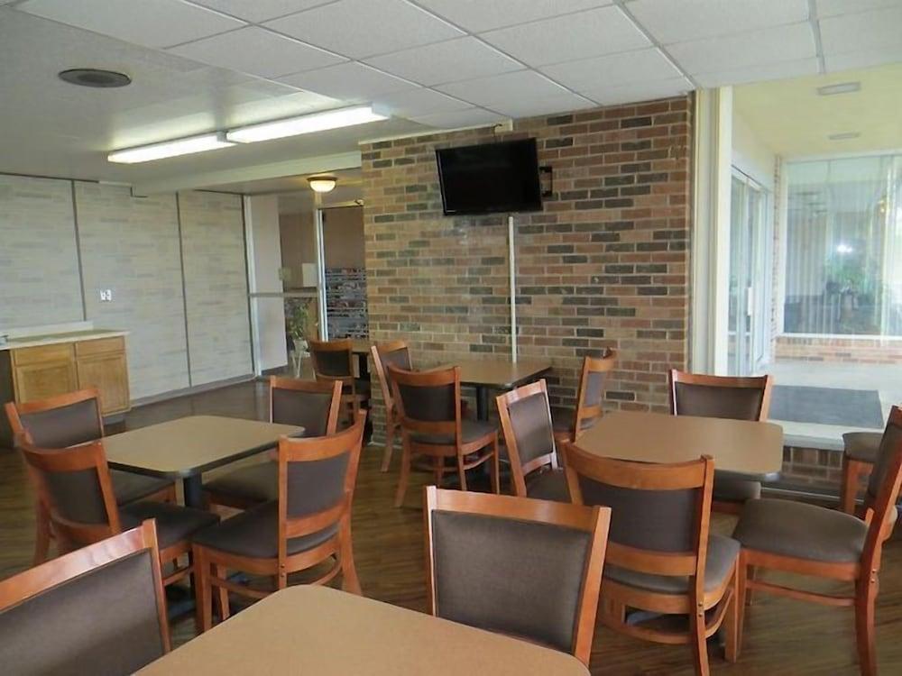 Comfort Inn photo 2