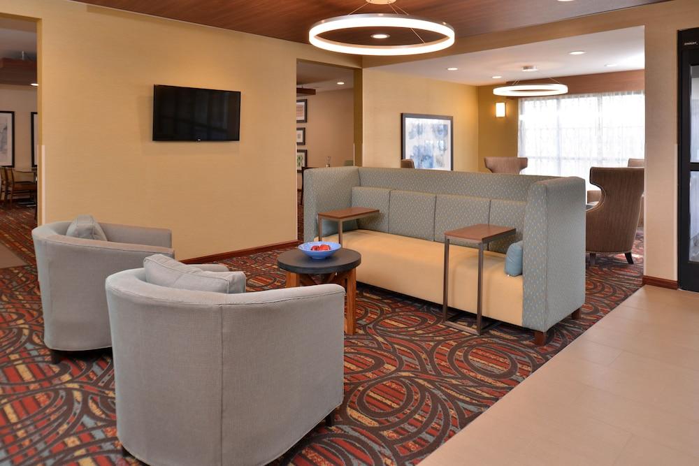 Holiday Inn Express & Suites Lonoke by IHG photo 5