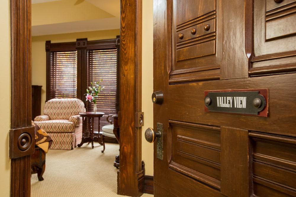 The Victorian Luxury B&B photo 25