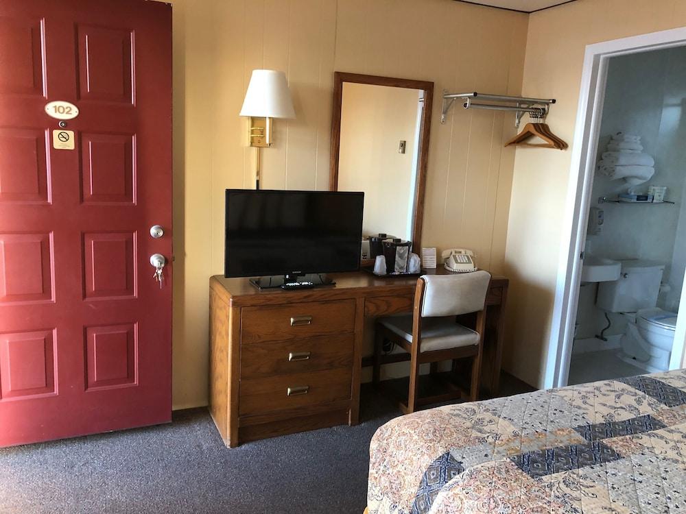 Riviera Motel photo 2
