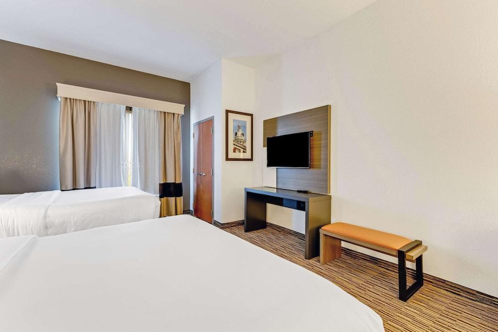 Comfort Suites Murfreesboro Shopping District photo 14