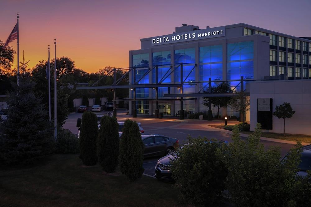 Delta Hotels by Marriott Milwaukee Northwest photo 14