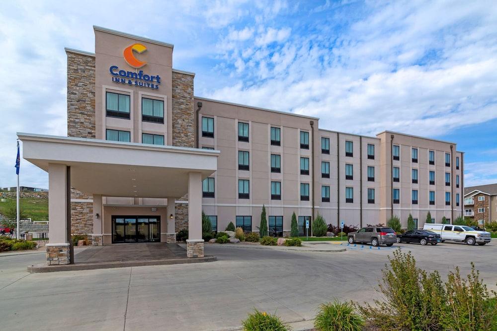 Comfort Inn & Suites Mandan - Bismarck — hotel in Mandan