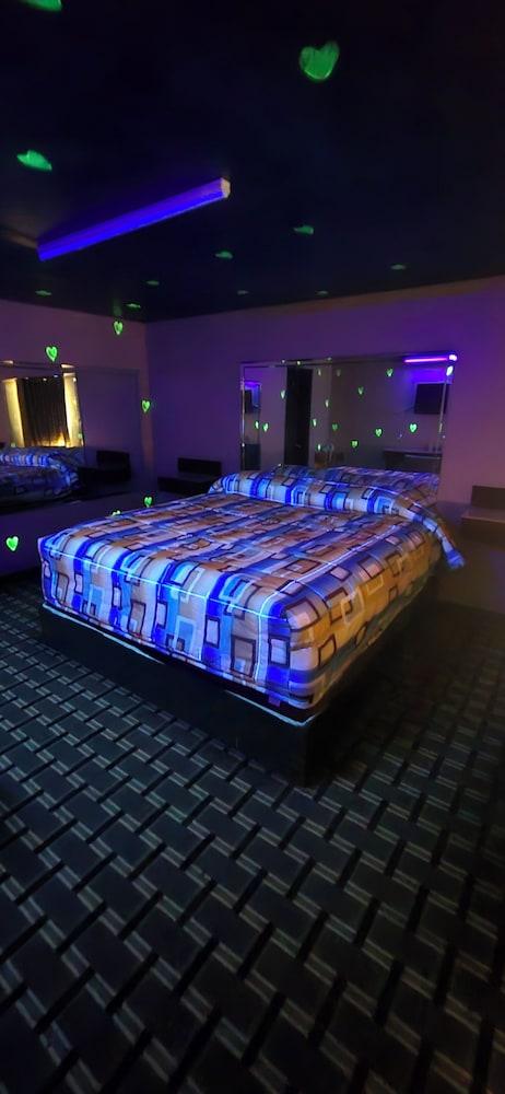 Royal Budget Inn photo 17